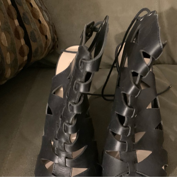 GUESS Black Leather SHOES Sandals 8.5 Stiletto Heel, Open Toe, Back Lace-up - Picture 6 of 12